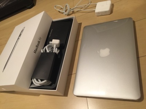 MacBook Air 1.7GHz Core i5/11.6/4GB/128GB MD224J/A 極美品