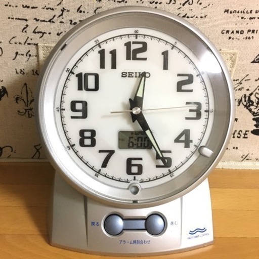 SEIKO 目覚し時計 電波時計