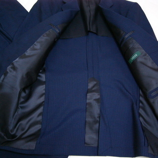 商談中 超美品 ２パンツスーツ イズミヤ紳士服売場購入 シングル2bストライプスーツab6 L相当 ネイビー コロdog 西神南のスーツ メンズ の中古 古着あげます 譲ります ジモティーで不用品の処分