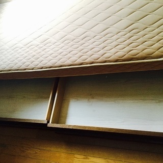 クイーンサイズ 多収納ベッドフレーム