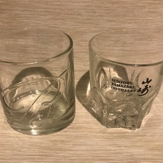 山崎とバランタインのグラス