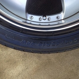 ファブレス 18インチ アルミ