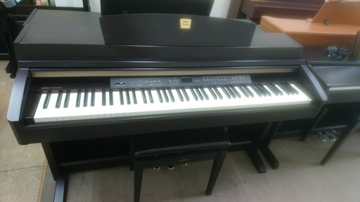 ヤマハ　CLP-230R　2005製　専用高低椅子付　￥32.000-