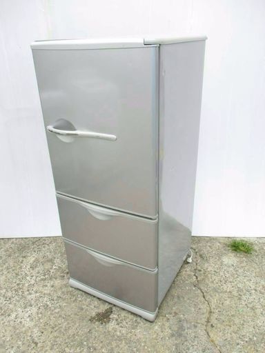 ❤2010年式Sanyoノンフロン冷凍冷蔵庫255リットルです！ 配送無料です！❤