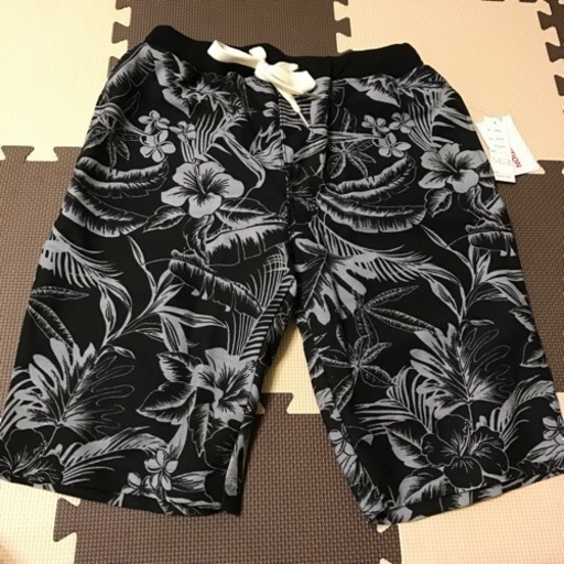 値下げ 新品 タグ付き ボタニカル柄 メンズ ハーフパンツ あおとん 昭和町のパンツ メンズ の中古 古着あげます 譲ります ジモティーで不用品の処分