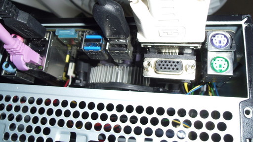 デスクトップＰＣ　Core i3-4350T/4GB MEM/640GB HDD