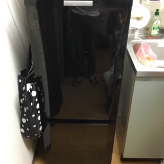 ジモティー限定特価❗美品❗三菱冷蔵庫(2015年製)、２ドア・ス...