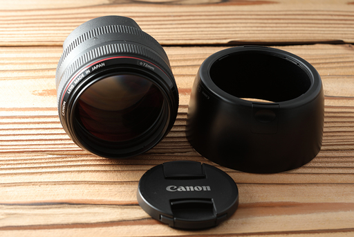 【保証期間内】CANNON EF85mm F1.2L II USMうります。