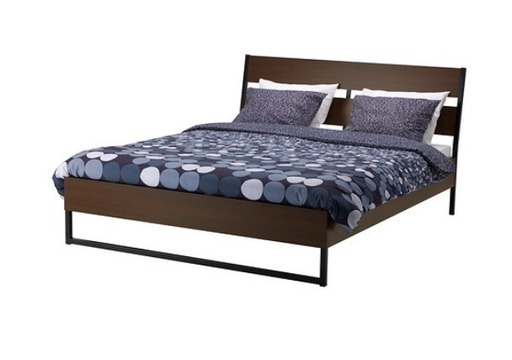 IKEA ダブルベッドフレーム、マットレス、ベッドパッド、掛け布団　セットで！
