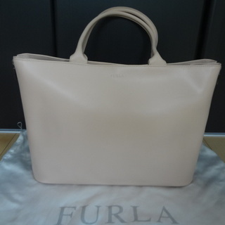 ☆FURLA～フルラ ショルダーバック　※新品です！