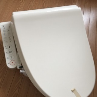 【値下げしました！】2013年製TOSHIBA温水洗浄便座