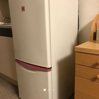 パナソニック　冷蔵庫　NR-142W ピンク色　可愛い