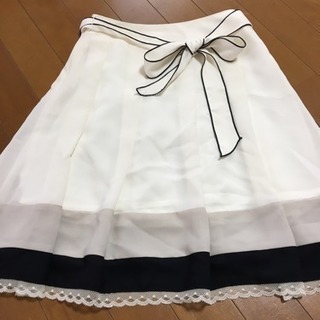 レディースMサイズ♡清楚な白シフォンスカート