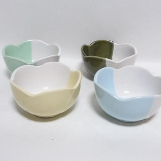 陶器の小鉢 ４個セット