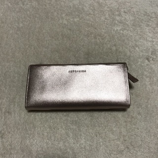 値下げします。アンテプリマ 長財布です。