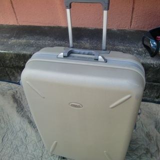 american tourister スーツケース