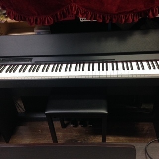 ローランド　電子ピアノ 2011年製　F-120B 　48,000円