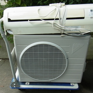 □ダイキン 2.5kw F25KTNS-W 2008年/6～8畳用 季節、空調家電