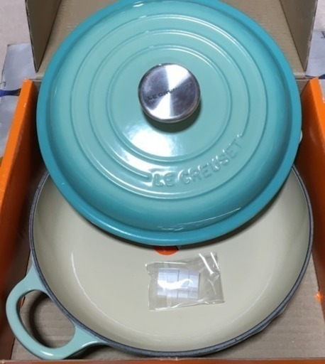 ✰︎10/1掲載終了✰︎ LE CREUSET ビュッフェ・キャセロール