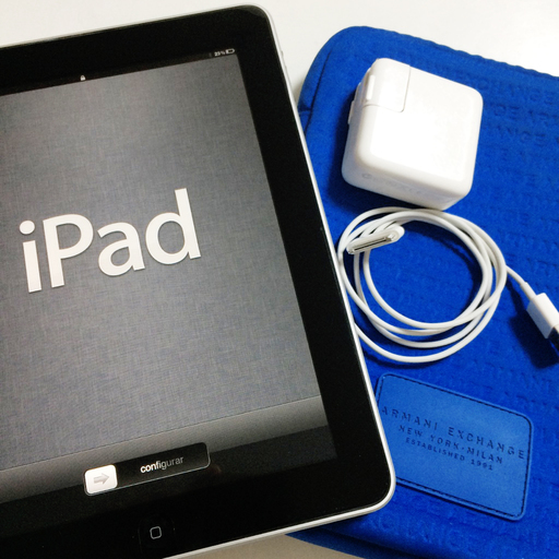 iPad 32GB 本体美品 A|Xケースのセット 純正新品充電器付 即使用可能
