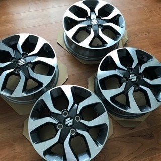 ほぼ新品現行ソリオ純正アルミホイール