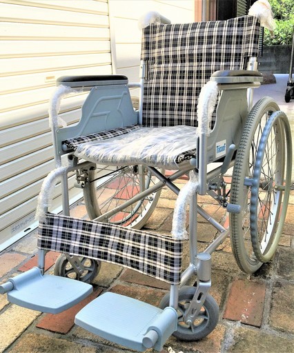 【お引取り限定・未使用品！】TacaoF 車イス