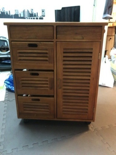 収納付きキッチン作業台 みけ 六本松の収納家具 食器棚 キッチン収納 の中古あげます 譲ります ジモティーで不用品の処分 収納付きキッチン作業台 みけ 六本松の収納家具 食器棚 キッチン収納 の中古あげます 譲ります ジモティーで不用品の処分