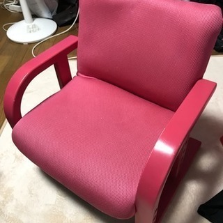 ピンクの座椅子(リクライニング•高さ調節可能)
