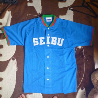 ★入手困難・絶版希少　新品未使用！★送料無料です　【西武ライオンズ　黄金期ビジターユニフォーム】刺繍高級感あり