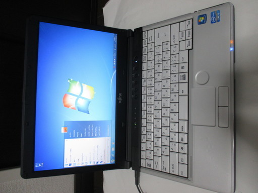 【美品】富士通LIFEBOOK S761/D COREi5 Win7中古動作品