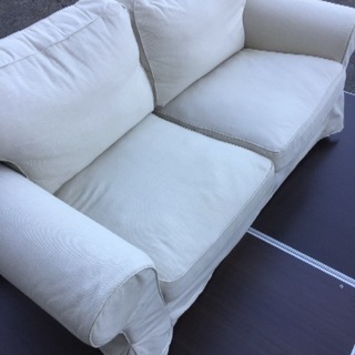 IKEA 2人掛けソファ