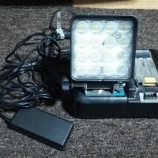 マキタ　充電器改造LEDライト　４８W　バッテリー充電可能　１０...