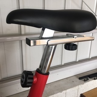 室内で有酸素運動ができるスピンバイク