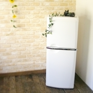 貴方におすすめ！好評♪オリジナルおまけ付☆ スタイリッシュセット☆一人暮らし快適セット☆配送設置1000円～ ホワイト冷蔵庫＆洗濯機＆おまけ♪ 