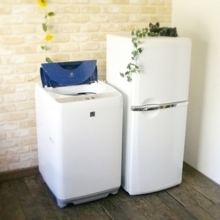 貴方におすすめ！好評♪オリジナルおまけ付☆ スタイリッシュセット☆一人暮らし快適セット☆配送設置1000円～ ホワイト冷蔵庫＆洗濯機＆おまけ♪ 