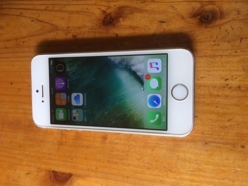 iphone5s ホワイト　１６ｇ