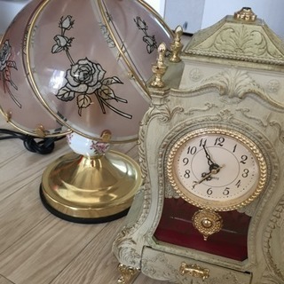 商談中 アンティーク風のランプ&時計