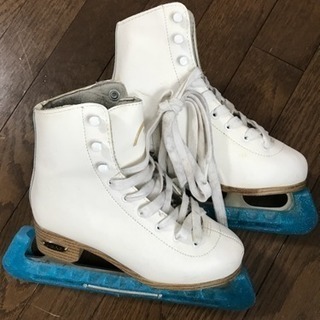 フィギュアスケート靴21.5cm **売れました！