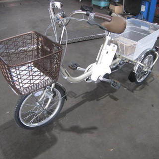 Panasonic（パナソニック） 2016年モデル ビビライフ BE-ELR83 電動三輪自転車 専用充電器付　ほぼ新品　色　チタンシルバー