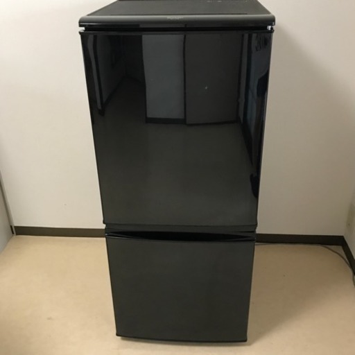 SHARP 両開き２ドア冷蔵庫(137L) ブラック
