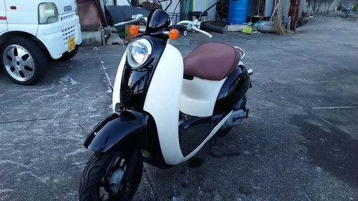 《決まりました》☆☆ホンダクレアスクーピーAF55　黒　塗り替えたばかりですタイヤは前後新品