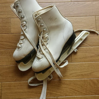 【お譲りしました】スケート靴　19cm