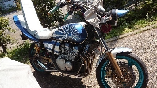 xjr400