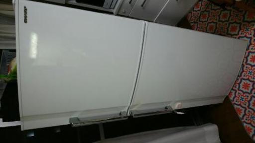 シャープ冷蔵庫228L 1～2人暮らし向け、運び出しをお願いします！