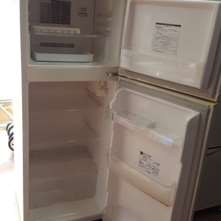 東芝 冷凍冷蔵庫 GR-R15T (使用期間短い)