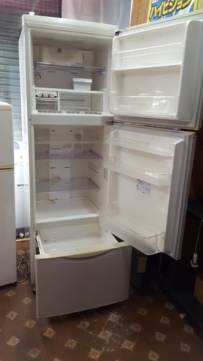 東芝 冷凍冷蔵庫 GR-A32T (使用期間短い)