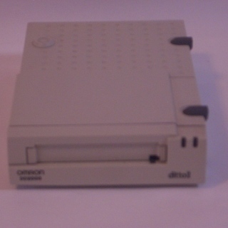 OMRON DD2000バックアップテープドライブユニット