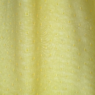 黄色のカーテン