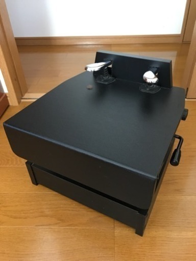 ピアノ 足台