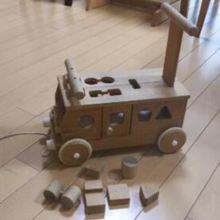 木製玩具(日本製) 森のパズルバス